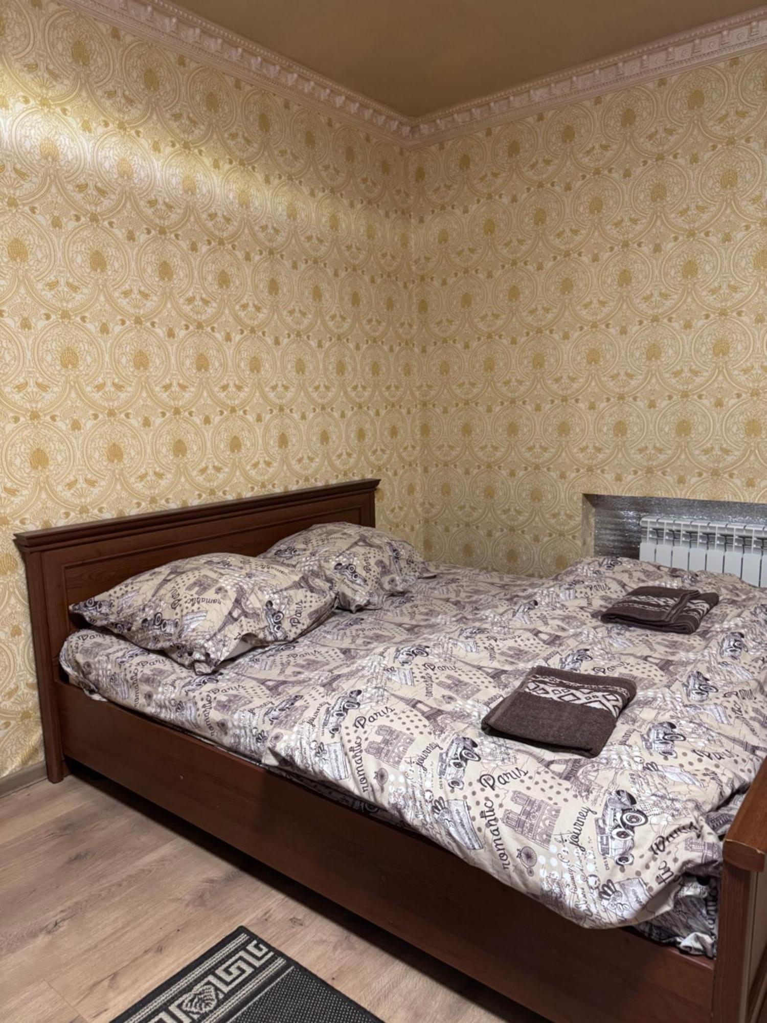 Отель Біля Озера Mukacheve Ngoại thất bức ảnh