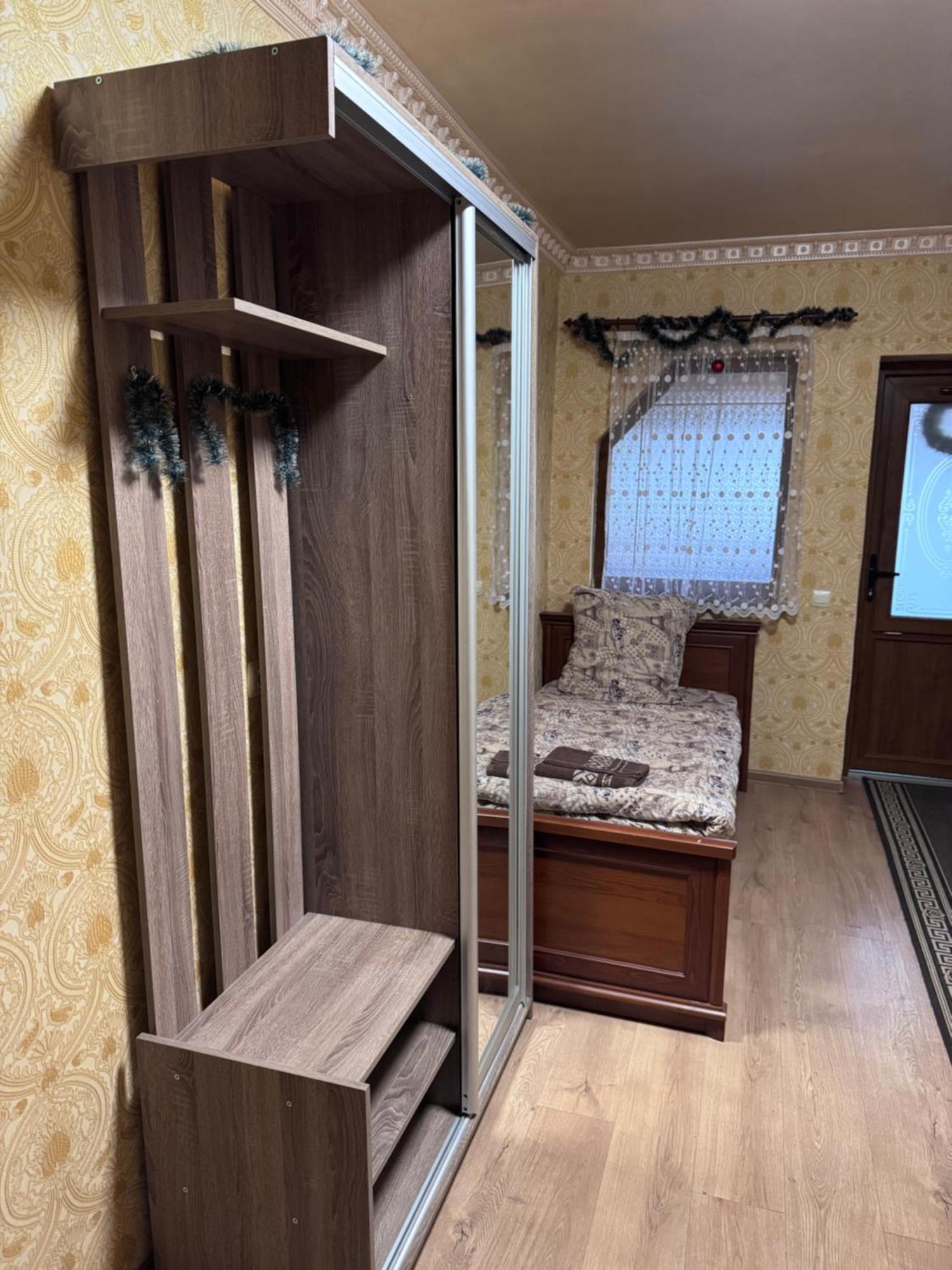 Отель Біля Озера Mukacheve Ngoại thất bức ảnh