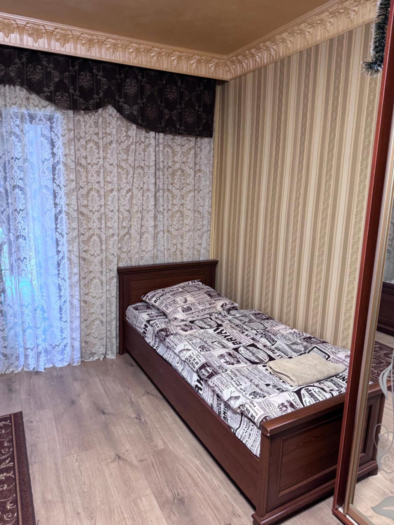 Отель Біля Озера Mukacheve Ngoại thất bức ảnh
